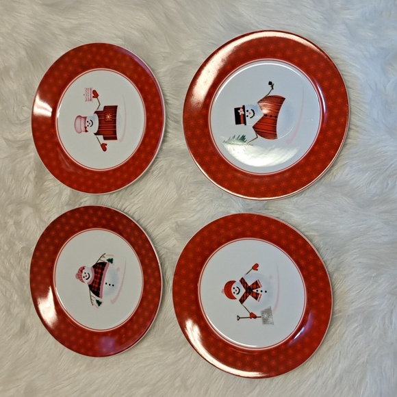 SET OF FOUR CHRISTMAS PLATES - Picture 1 of 3